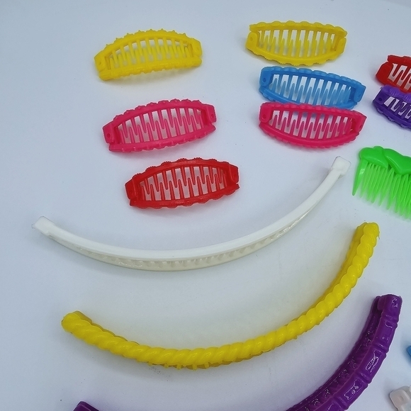 Vintage Banana Clips and Hair Pieces - Lot of 32 main image 4